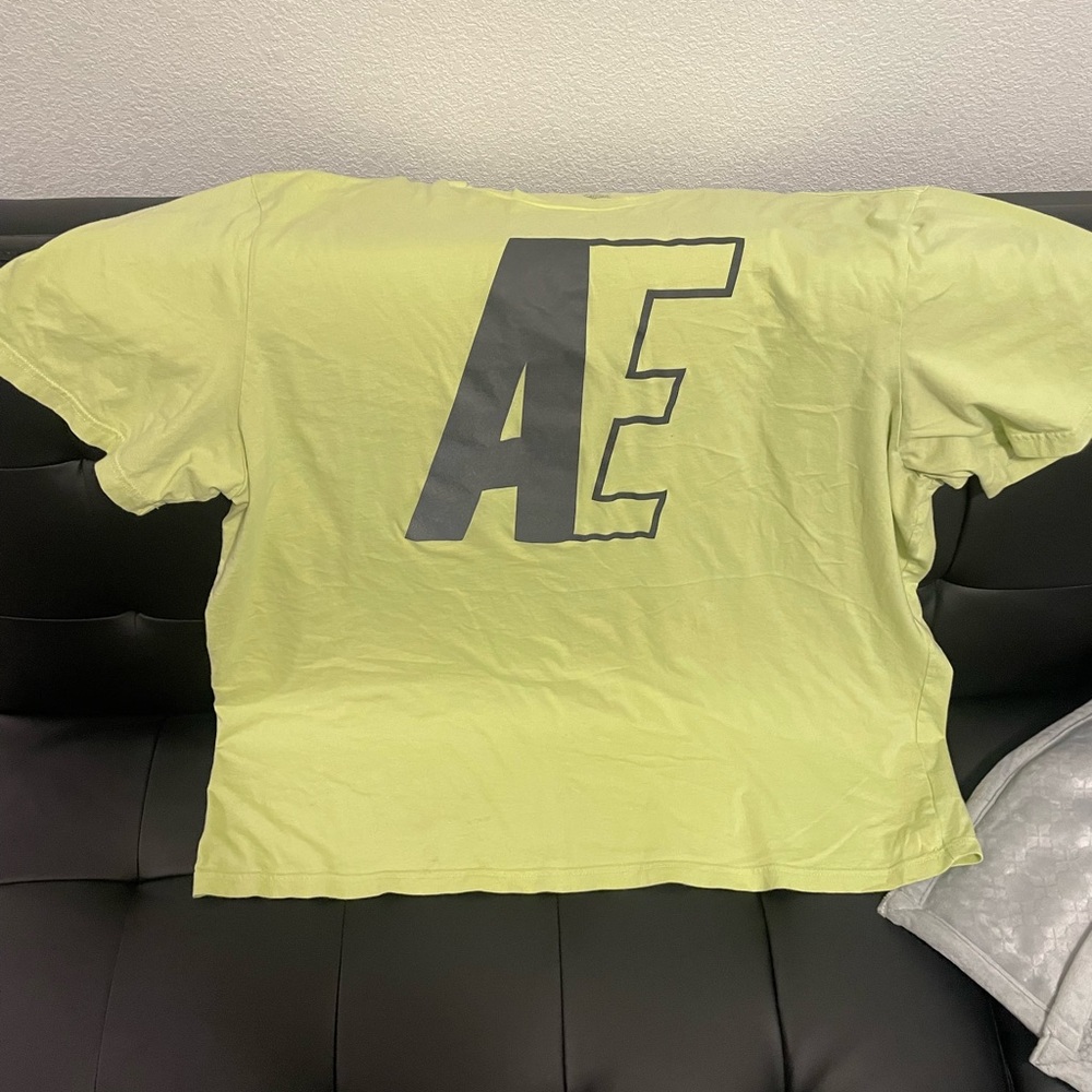 American Eagle men’s graphic tee